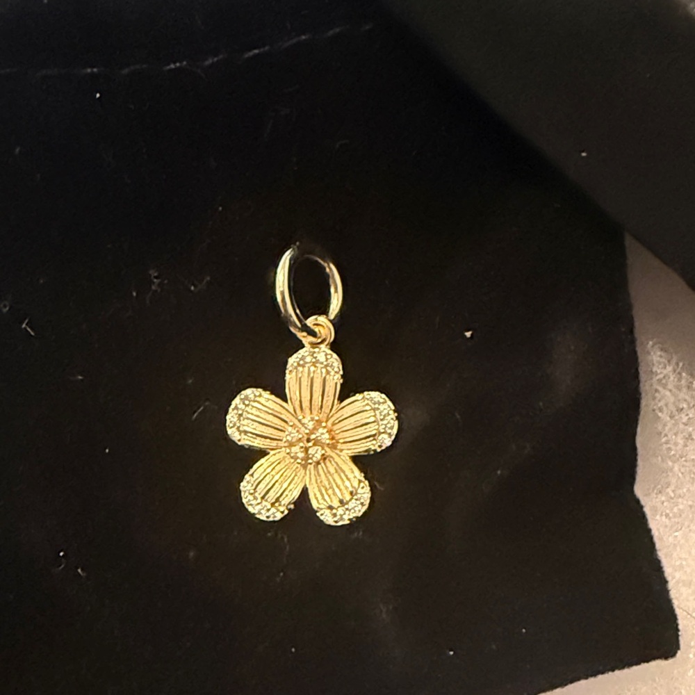 Freida ROTHMAN Gold Flower Pendant